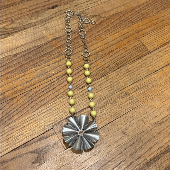 Handmade • upcycled tin daisy 🌼 beaded necklace - Picture 4 of 4